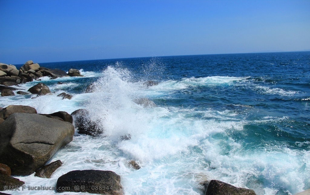 礁石 浪花 大海 蓝天 海浪 自然景观 山水风景
