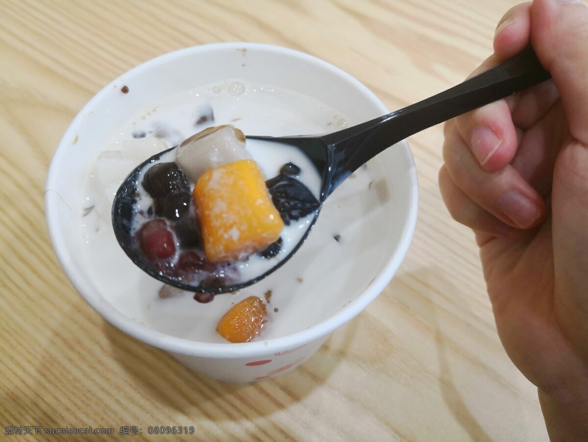 烧仙草 仙草 芋圆 奶茶 红豆 珍珠 美食 餐饮美食