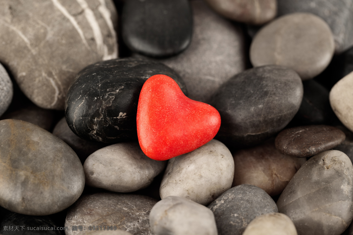石头 中心 颗 红心 爱心 桃心 心形 鹅卵石 石块 石材 其他类别 生活百科
