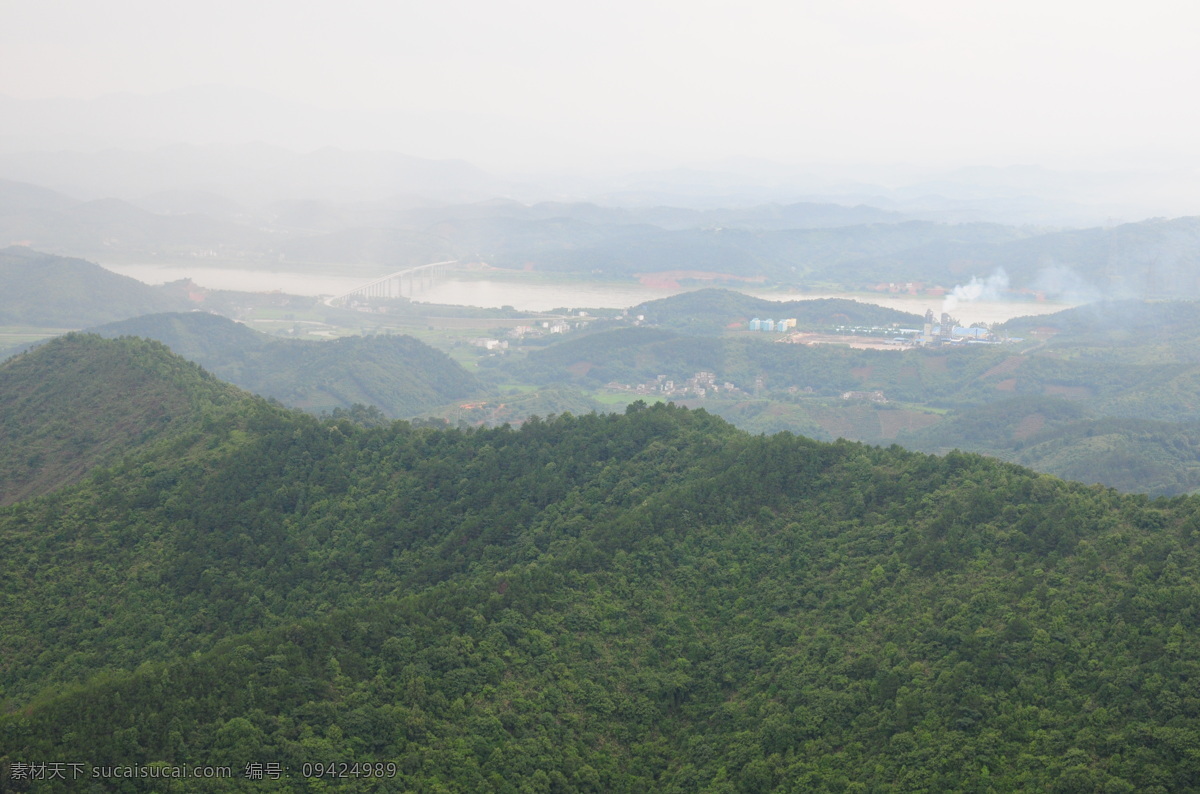 森林树木风景 天空 蓝天白云 度假 风景 美景 自然景观 自然风景 旅游摄影 旅游 森林 树木 乡村 农村 山村 白色