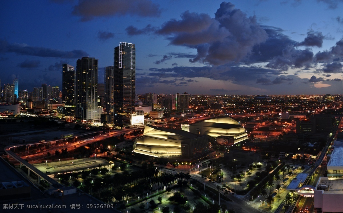 迈阿密的晚上 迈阿密 miami 美国 佛罗里达 城市 建筑 全景 夜晚 晚上 夜景 灯光 灯火通明 全貌 高楼 楼房 景观 风景 建筑园林 建筑摄影 摄影图库