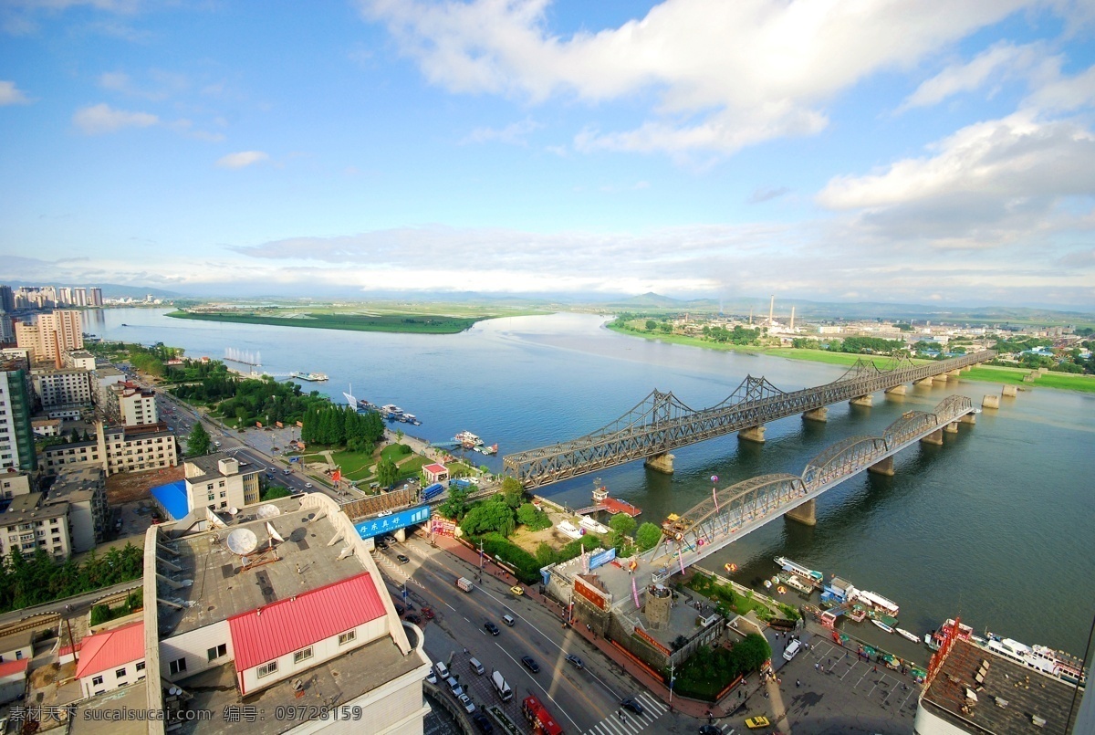 鸭绿江大桥 鸭绿江 大桥 朝鲜 丹东 蓝天 白云 建筑景观 自然景观