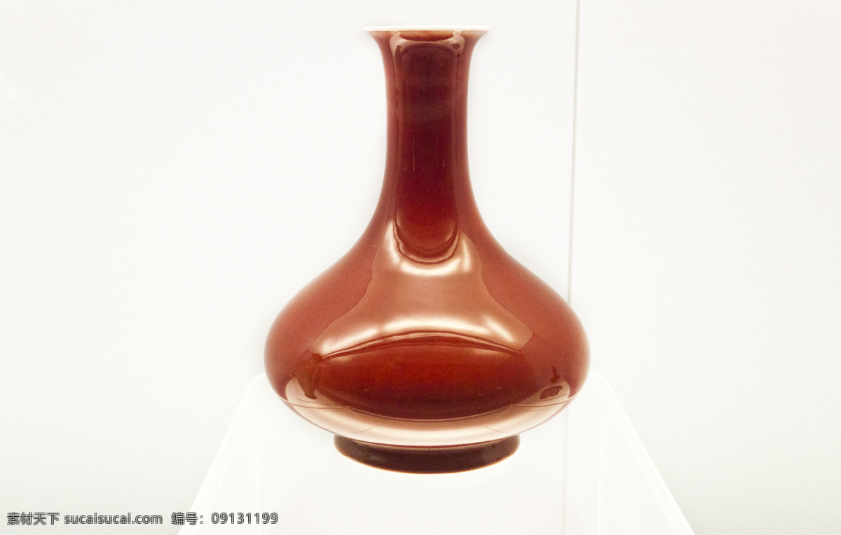 古代花瓶 古代瓷器 壶 红色水壶 展示 古代文化 博物馆 藏品 上海文化 上海博物馆 传统文化 文化艺术