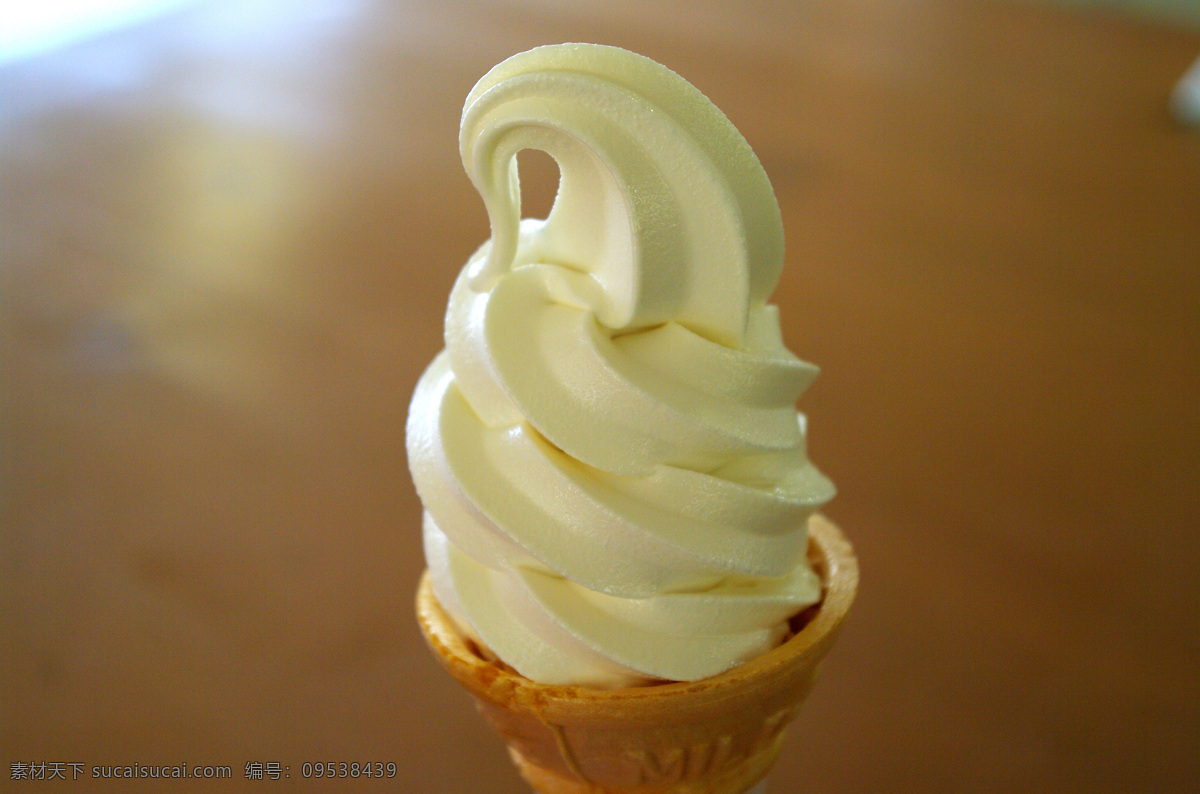 奶油 冰淇淋 甜筒 甜品 美味 冰淇林 餐饮美食 西餐美食