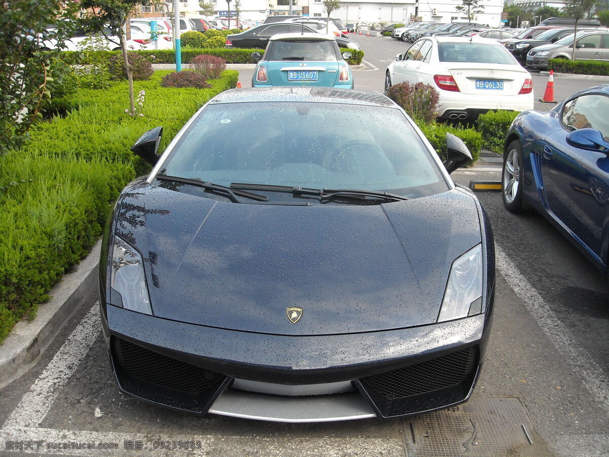 白色 交通工具 兰博基尼 蓝色 汽车 现代科技 新款 兰博 基尼 盖拉 盖拉多 lp560 正面 psd源文件