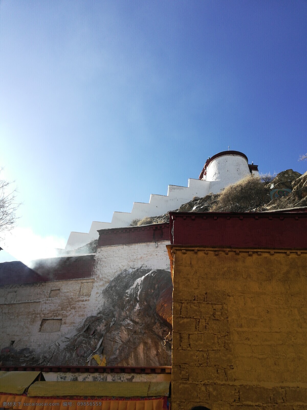 布达拉宫 建筑 西藏旅游 拉萨 皇宫 宫殿 古建筑 文成公主 松赞干布 布达拉宫风景 西藏风景 藏区 藏族 藏族建筑 蓝天 白云 大山 高山 高山建筑 山顶建筑 建筑园林 建筑摄影