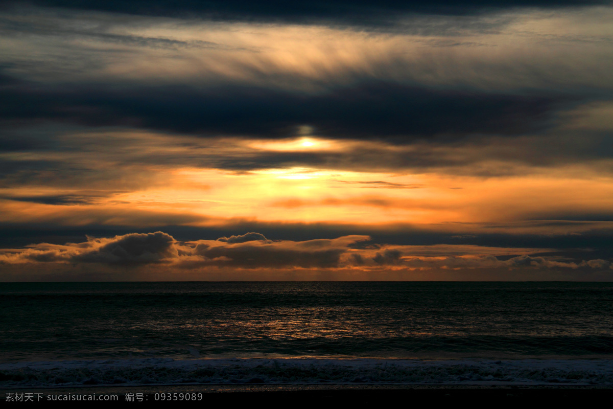 风光摄影 海岸风光 海浪 海水 海洋 景色素材 暮色 日落 夕阳海景 美丽风光 夕阳美景 海岸落日 海洋日落 余晖 晚霞 霞光 云彩 摄影素材 海洋落日 自然风景 自然景观 风景 生活 旅游餐饮