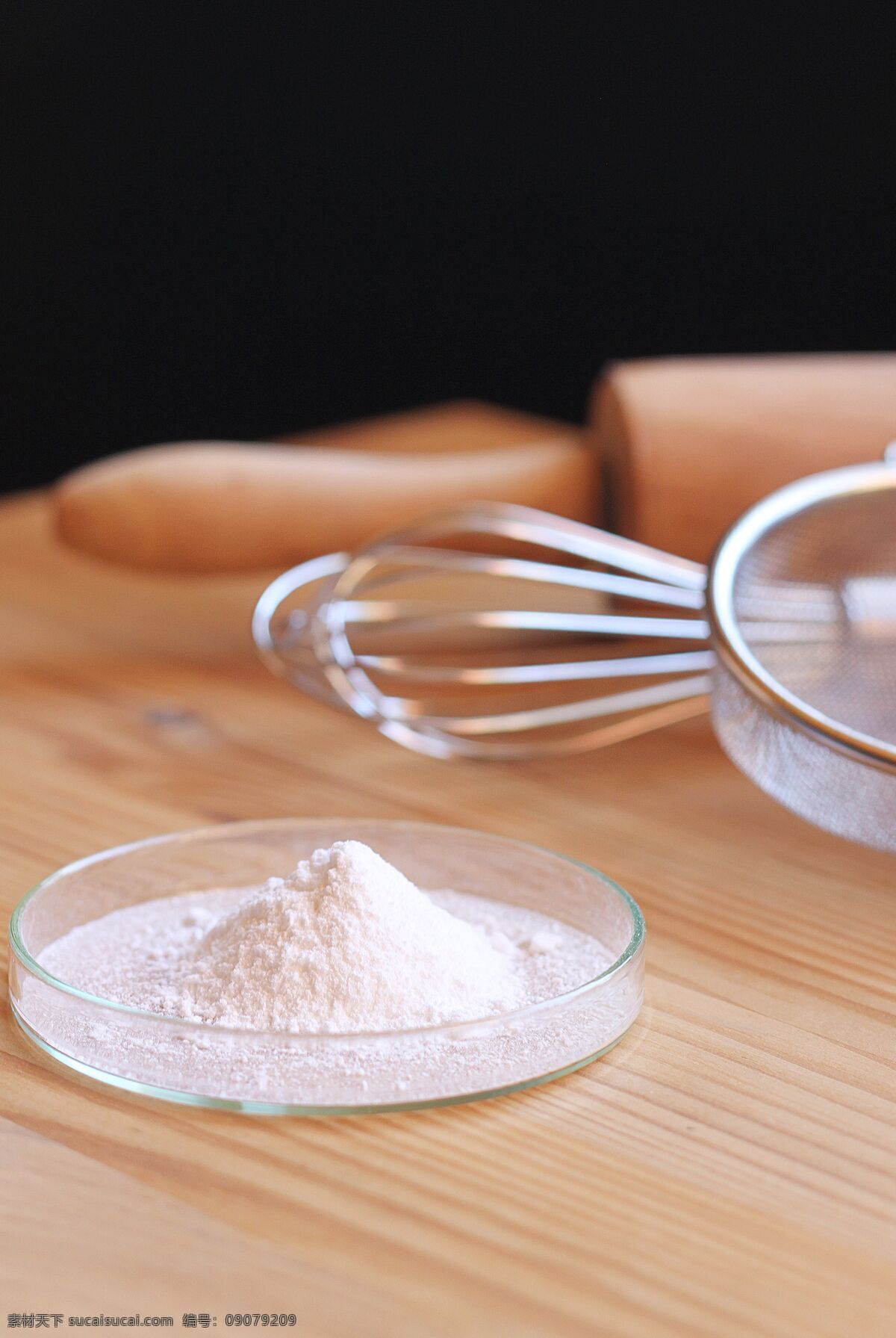 厨具 打蛋器 面粉 擀面杖 生活百科 生活素材