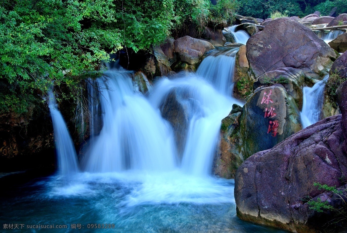瀑布 美景 美人谷 水 春色 绿水 背景色 背景图 自然景观 山水风景