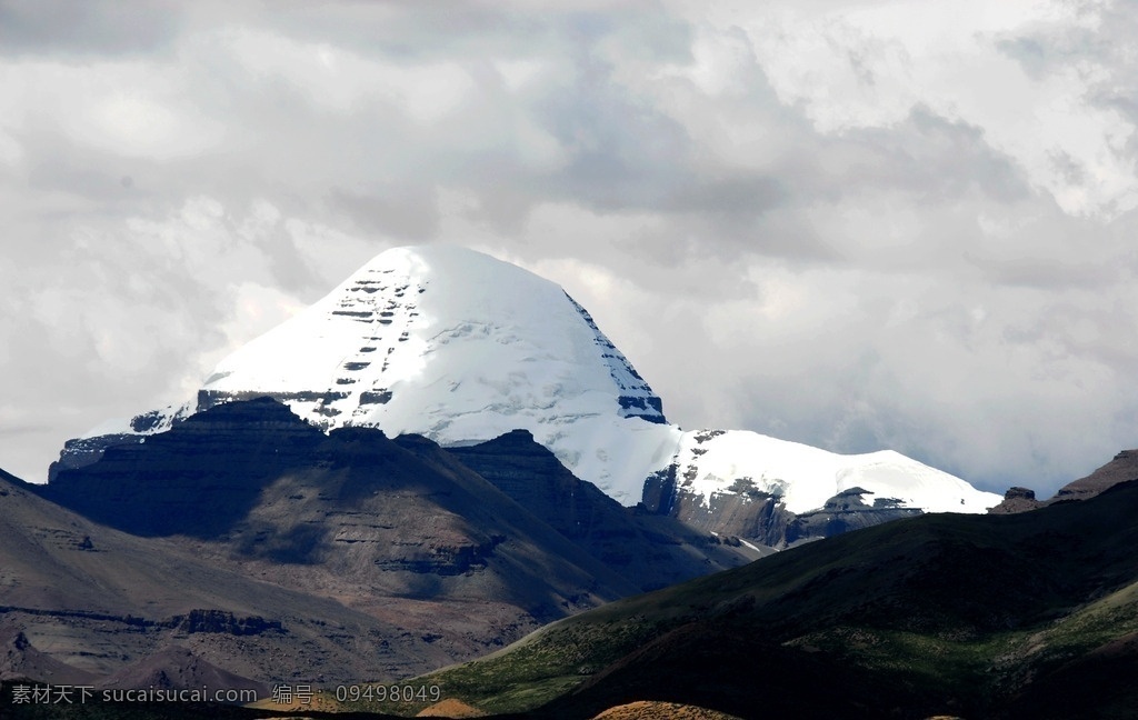 岗仁布齐山 高原雪山 西藏 西藏阿里风光 高原湖泊 高原风光 众神之山 白云 湖泊 西藏阿里 土林 山水风景 自然景观