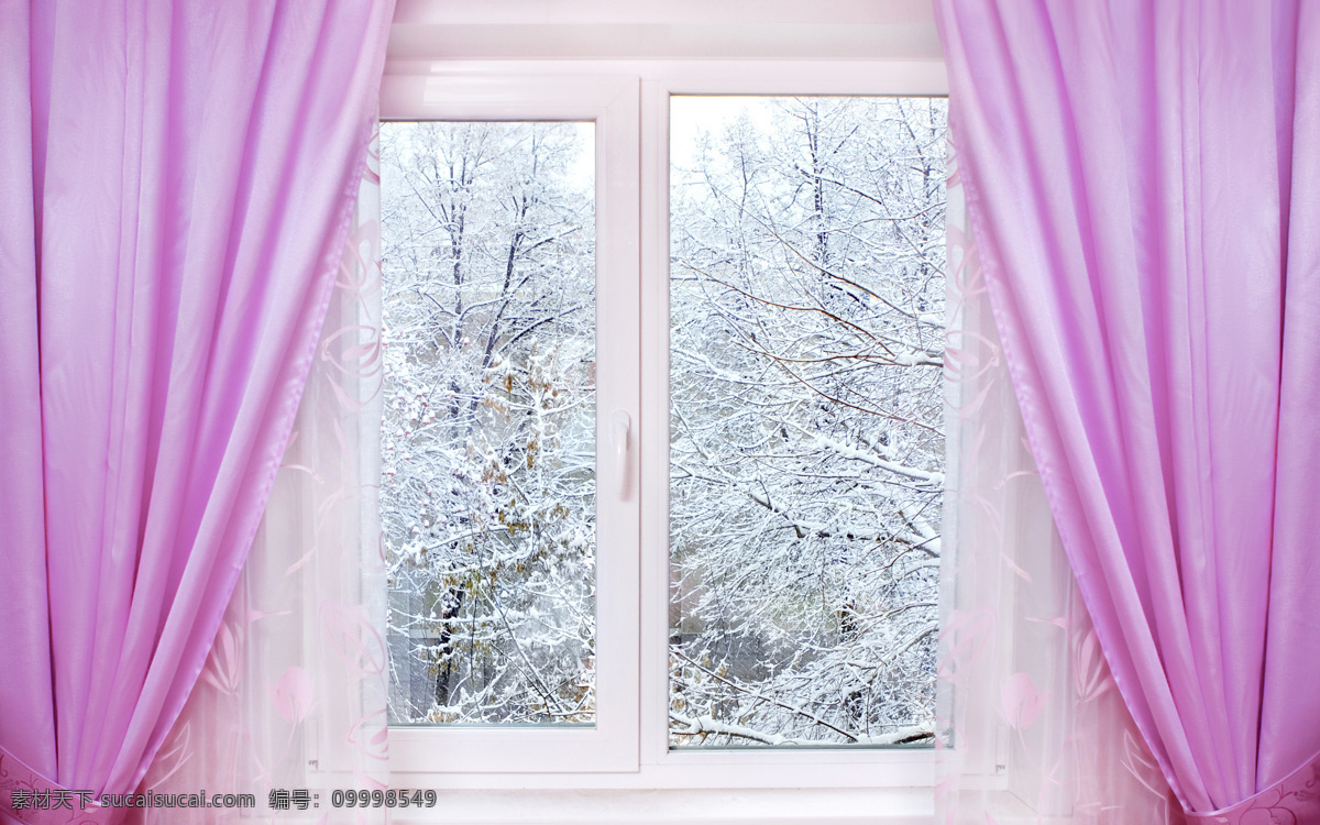 窗户 窗帘 窗子 玻璃窗 温馨 雪景 风景 摄影图 高清图片 室内设计 环境家居