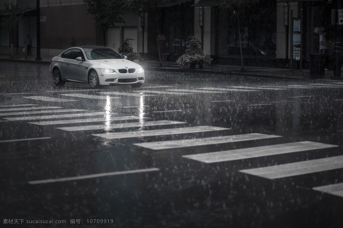 下雨天 汽车 马路 雨 黑白 经典雨景 交通工具 现代科技