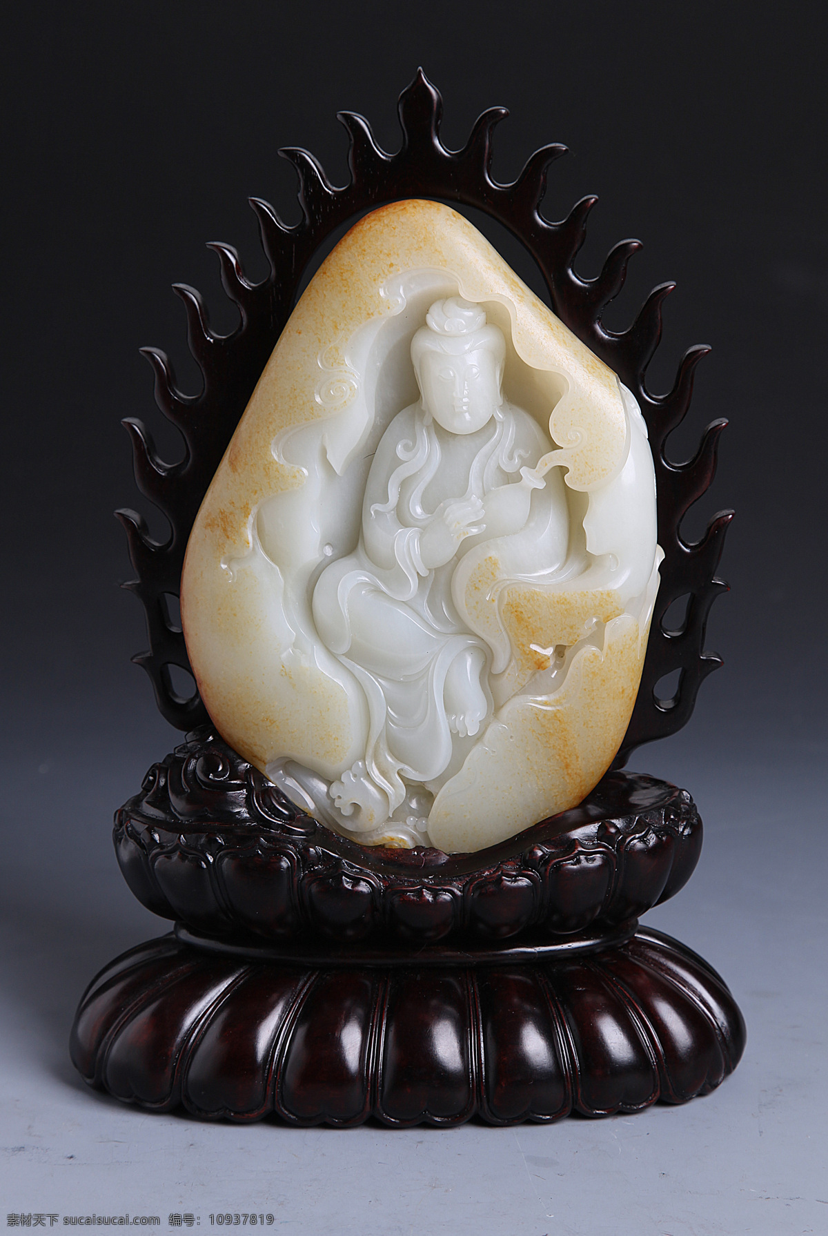玉石 玉器 雕像 精雕细琢 工艺品 艺术品 收藏品 古玩玉器 财运 传统文化 文化艺术