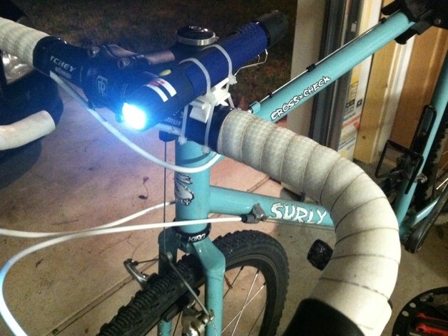 通用 自行 车灯 安装 led 手电筒 自行车 3d打印模型 游戏玩具模型 阿森纳 arsenalproductscom 阿森纳产品 自行车灯 led手电筒 makerbot 现状