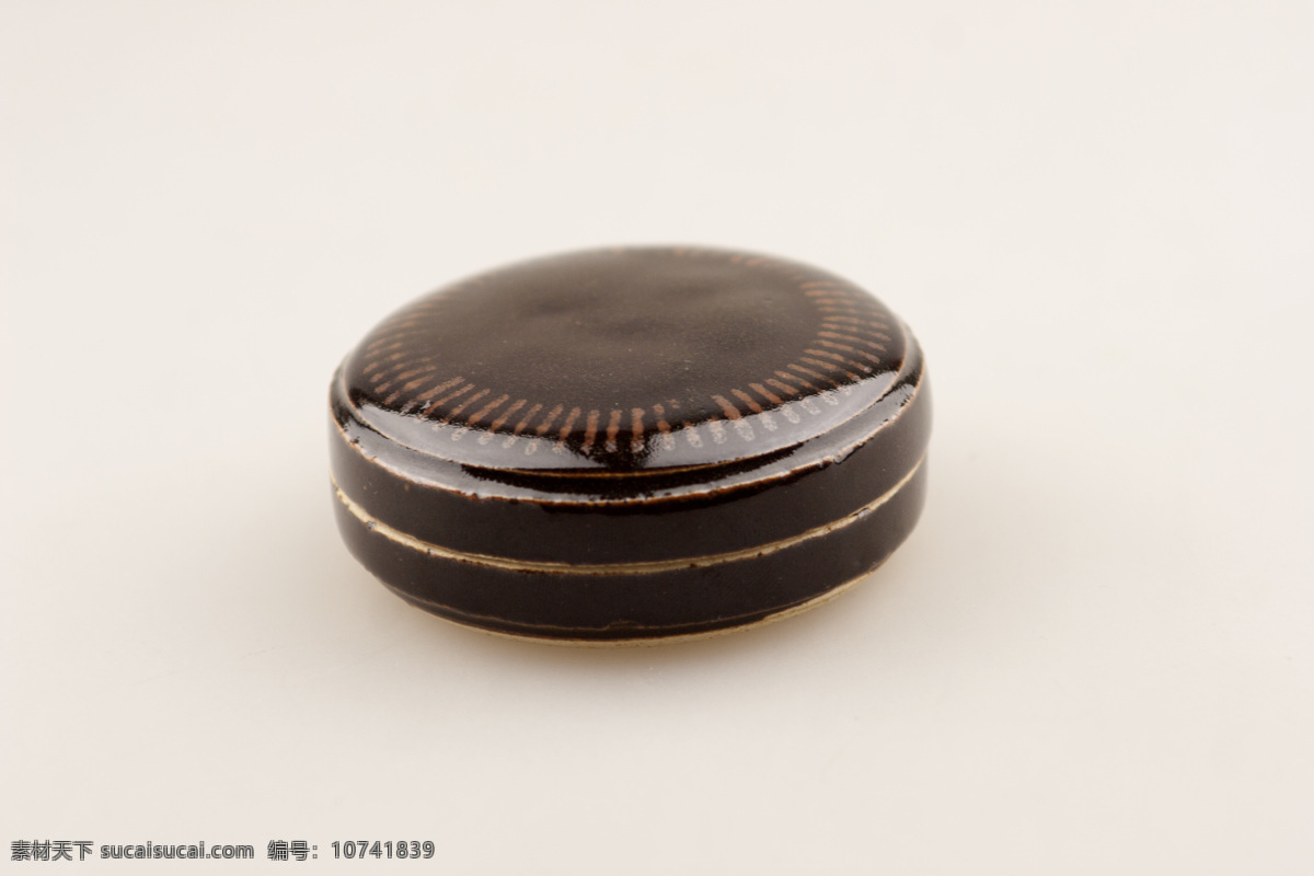 香器 品香 器皿 瓷器 古董 陶瓷 中国 生活 罐 盒 沉香 香具 古文化 闻香 艺术 传统文化 文化艺术