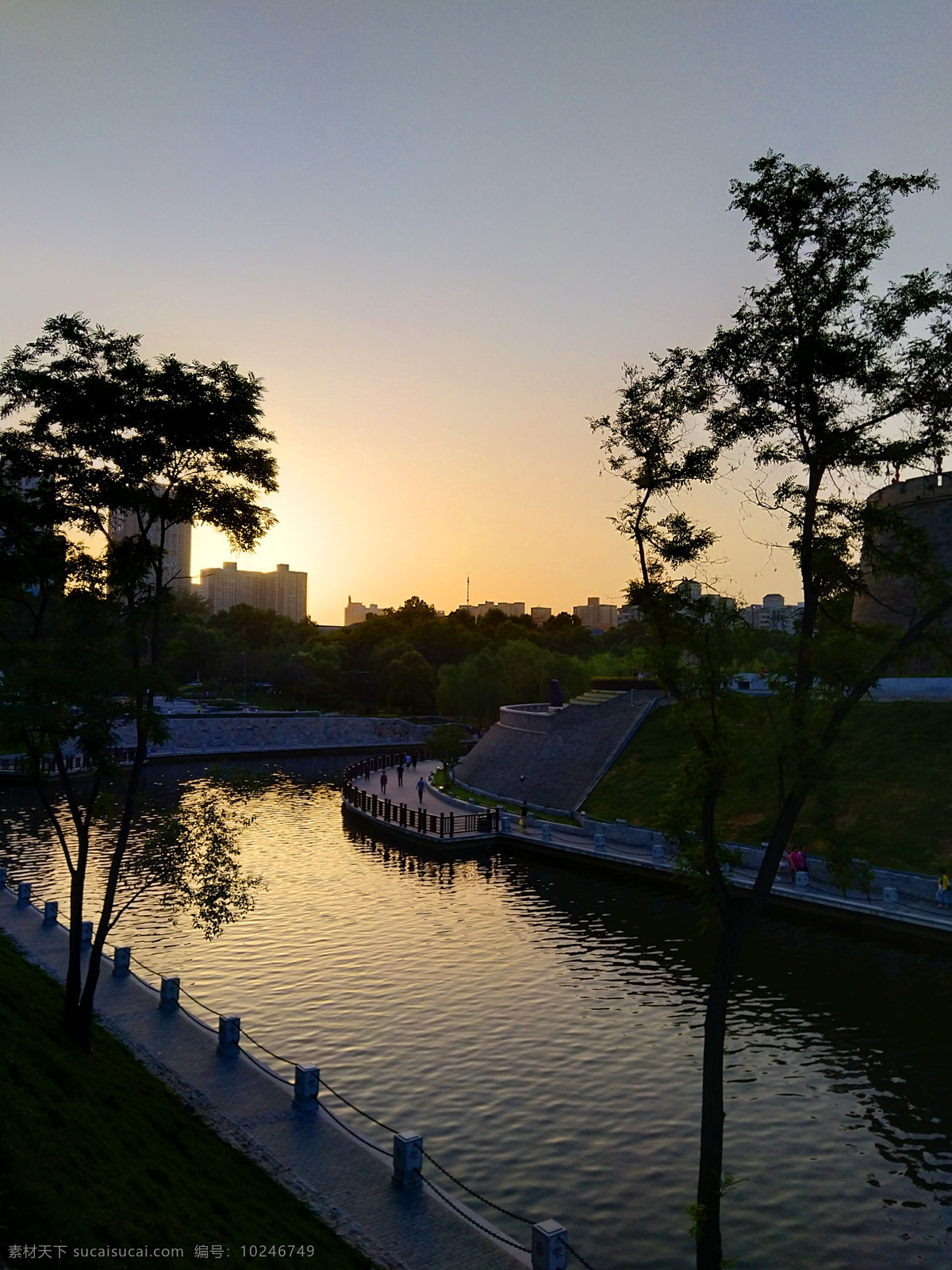 日 暮 下 护城河 美景 日暮 树木 天空 多娇江山 自然景观 自然风景