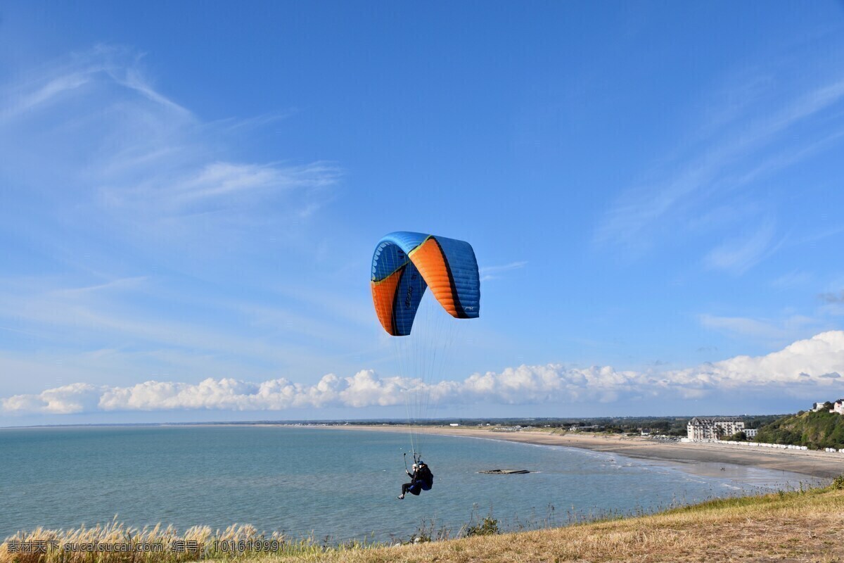 滑翔伞 大海 滑翔伞翼 串联滑翔伞 飞机 肾上腺素 飞 飞行 天气 体育 风 性质 热 翼蓝色橙色 蓝蓝的天空 苍蝇的大海 蓝色的大海 自然景观 自然风景