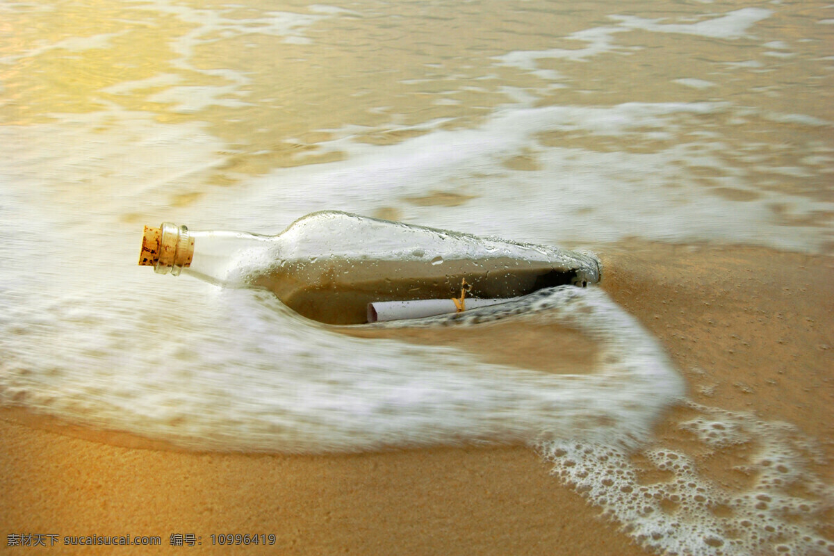 漂流 瓶 许愿 高清 许愿瓶 漂流瓶 瓶子 海滩 沙滩 纸卷 纸张 水面 海面 创意设计 高清图片 生活素材 生活百科