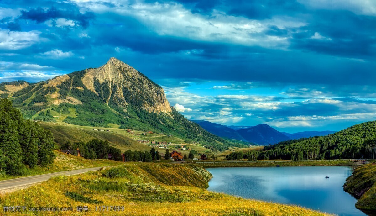 青山 旁边 绿水 白云 山脉 蓝天 湖泊 户外 风景图片 自然景观 自然风景