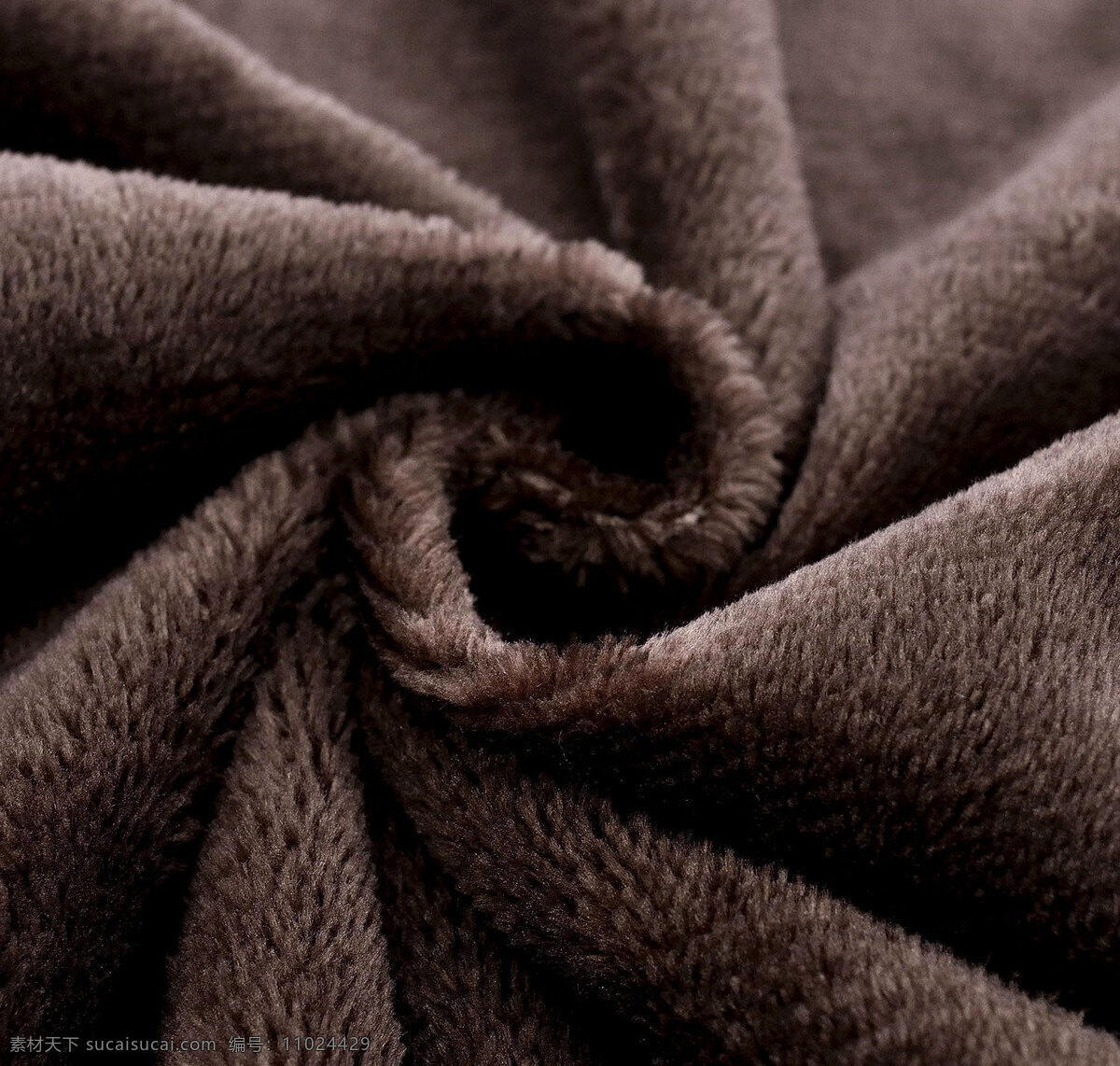 绒毛布料 绒毛 布料 材质 深色 巧克力色 咖啡色 生活百科 家居生活