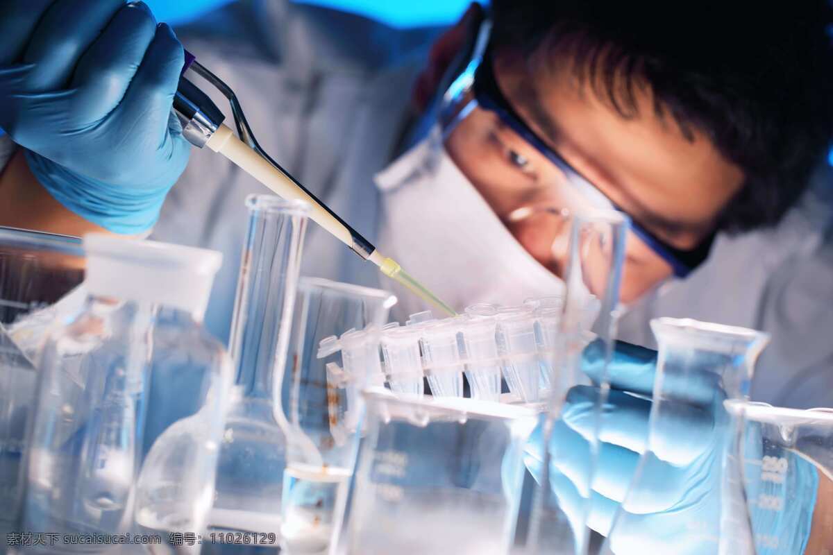 科研 科技 科学 研究 实验室 手套 玻璃管 实验 抽取 生化 检验 动作 安全 蓝色 蓝 blue 高清 高清图片 现代科技 科学研究