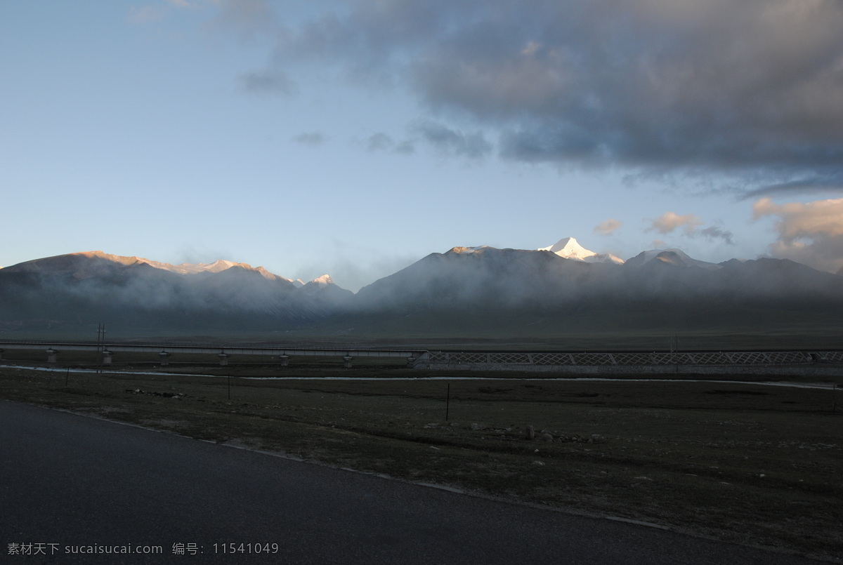 蓝天 白云 草地 高山 蓝天白云 风景 生活 旅游餐饮