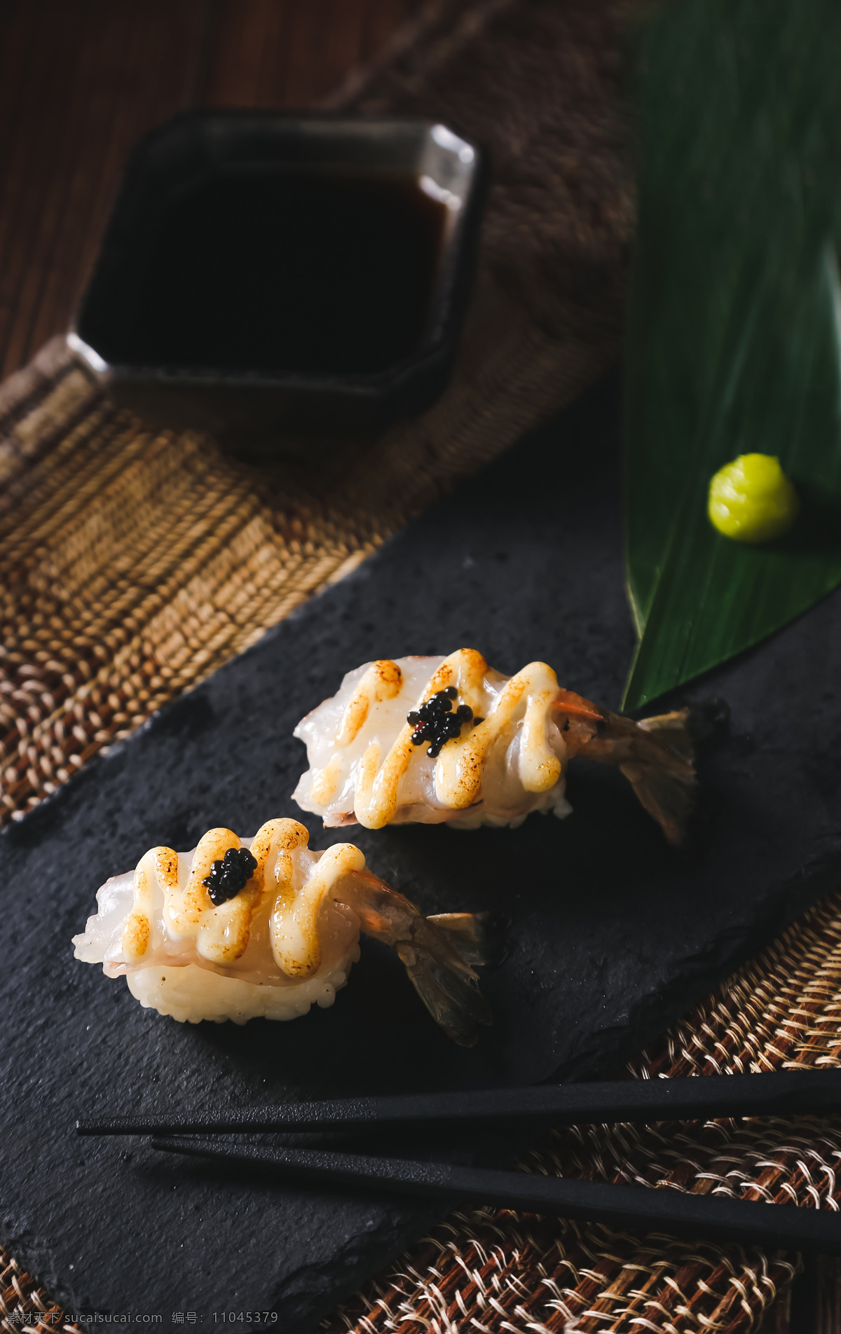 精致的虾寿司 精致 美味 日本 海鲜 大虾 寿司 餐饮美食 西餐美食