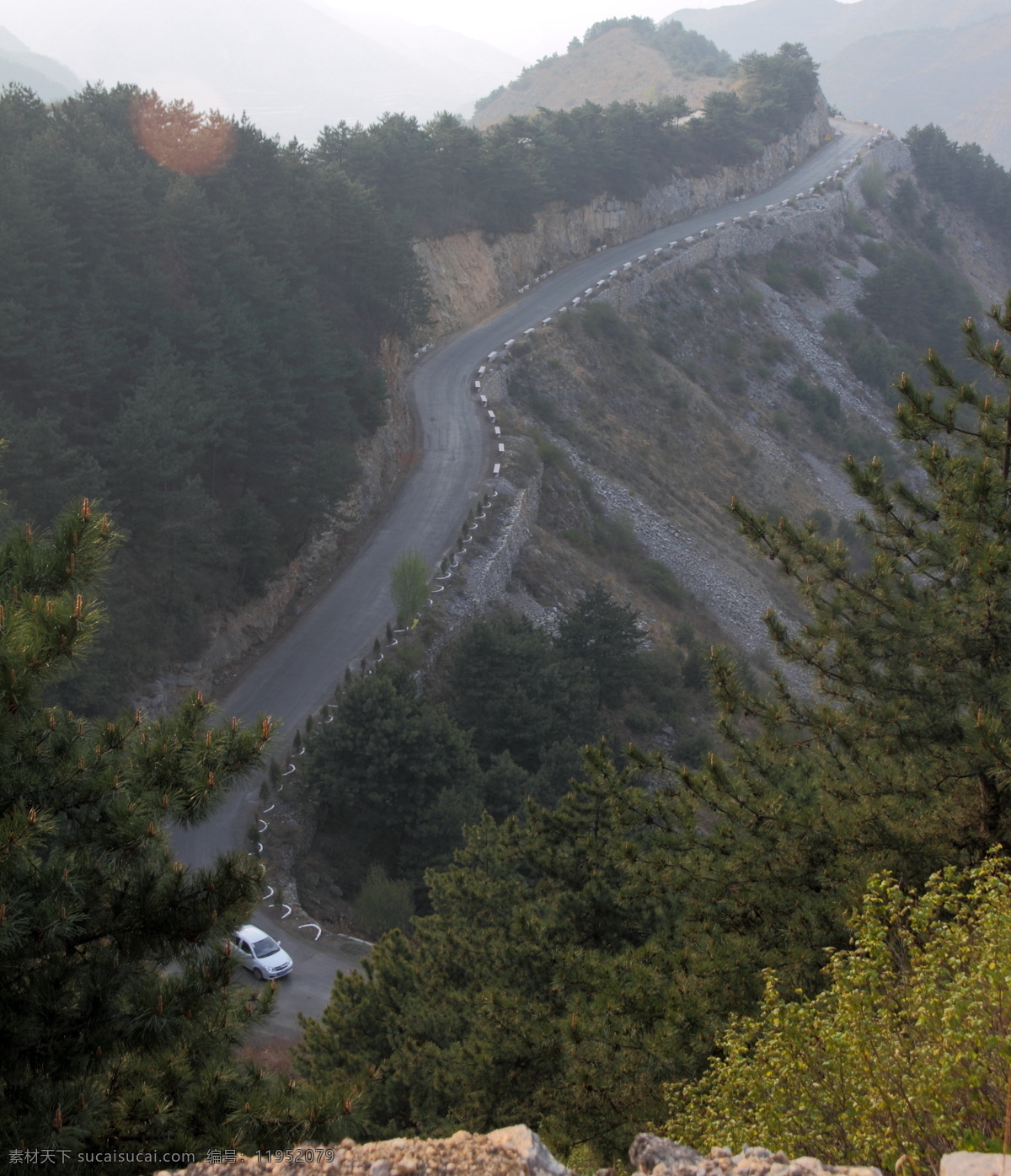 山路 山上的公路 公路 太行山 太行 山 山峰 远山 天空 河南 林州 巍峨 太行山大峡谷 高山 白云蓝天 太行山脉 高清 照片 自然景观 风景名胜 黑色