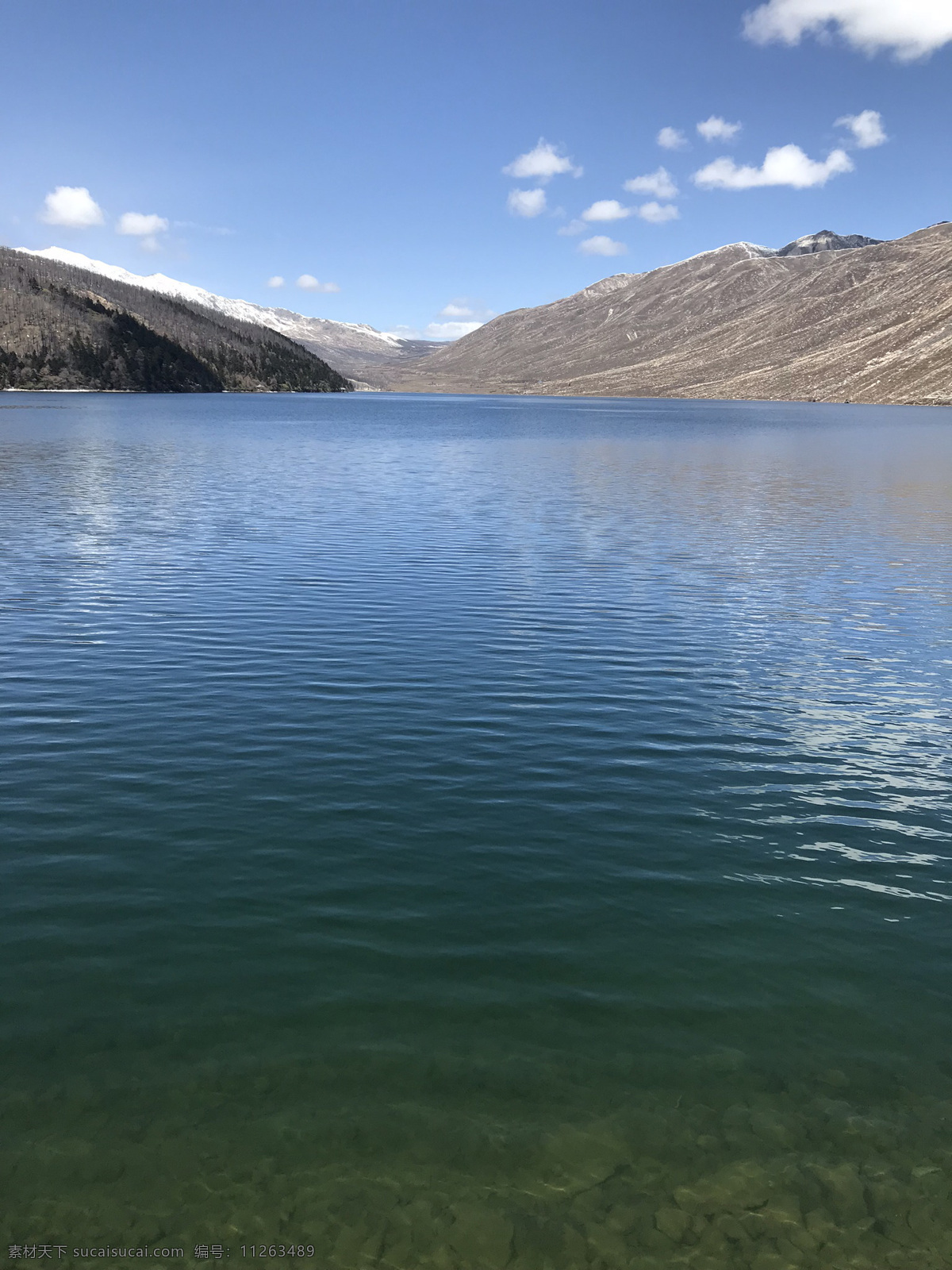 湖泊 蓝天 白云 山 湖水 景观类 旅游摄影 国内旅游