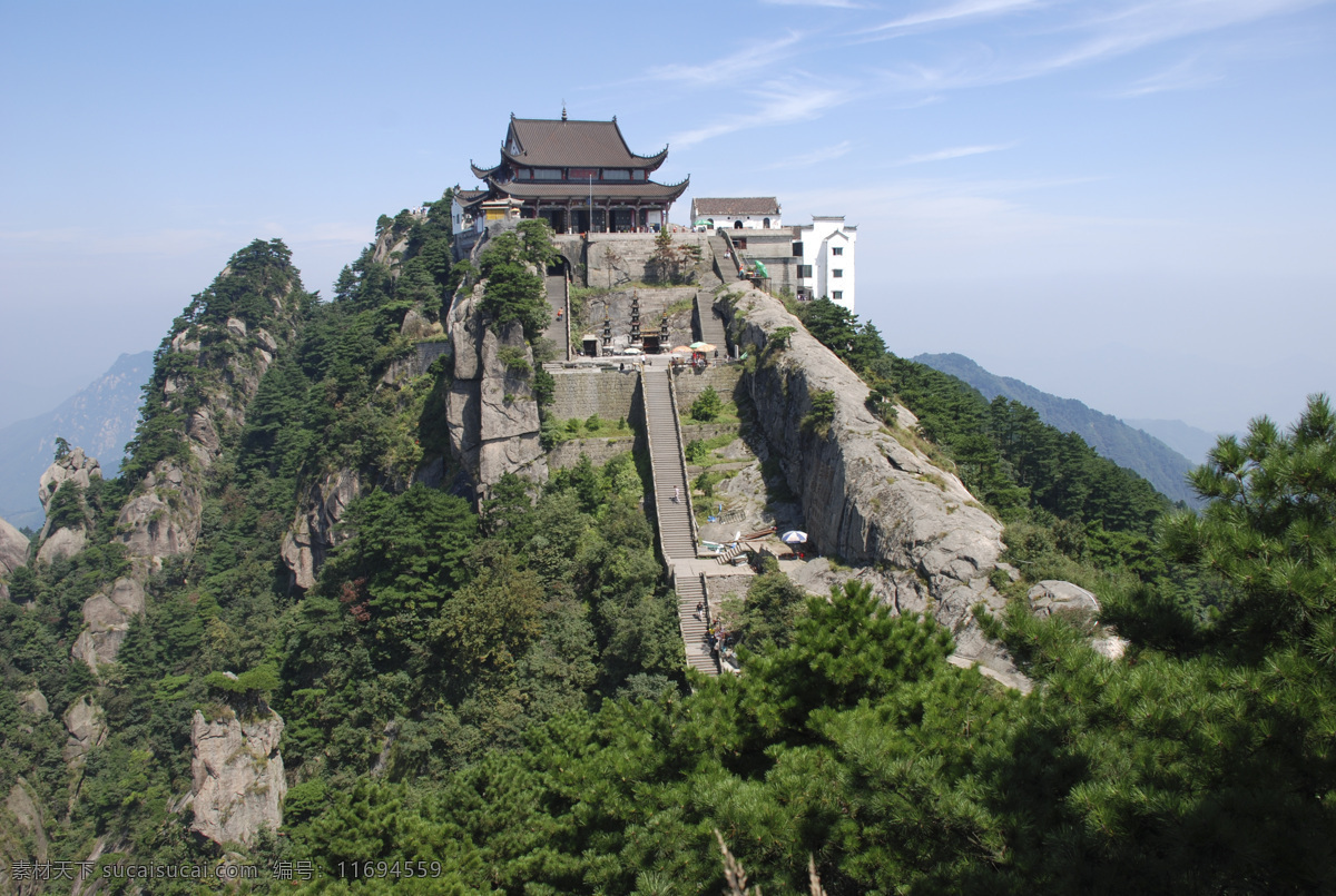 九华山天台寺 峭壁 九华山 天台寺 高山 绿树 寺庙 国内旅游 旅游摄影