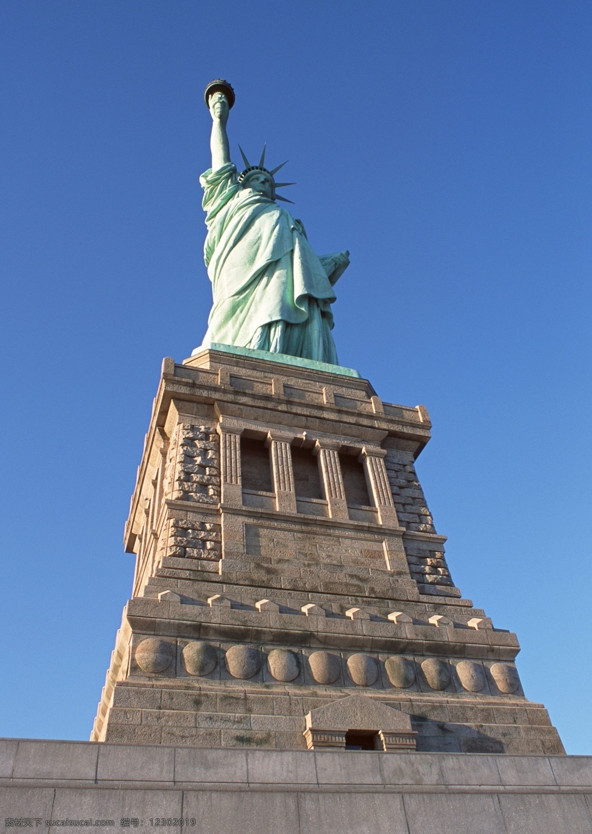 美国 神像 蓝天 仰视 自由女神像 风景 生活 旅游餐饮