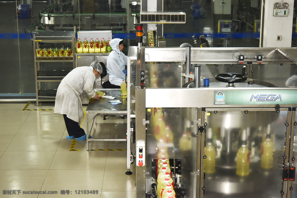 食用油生产线 油 食用油 植物油 菜油 金龙鱼 调和油 食品安全 食用油生产 金龙鱼生产线 食用油检测 安全食品 安全油 食品加工企业 现代科技 工业生产