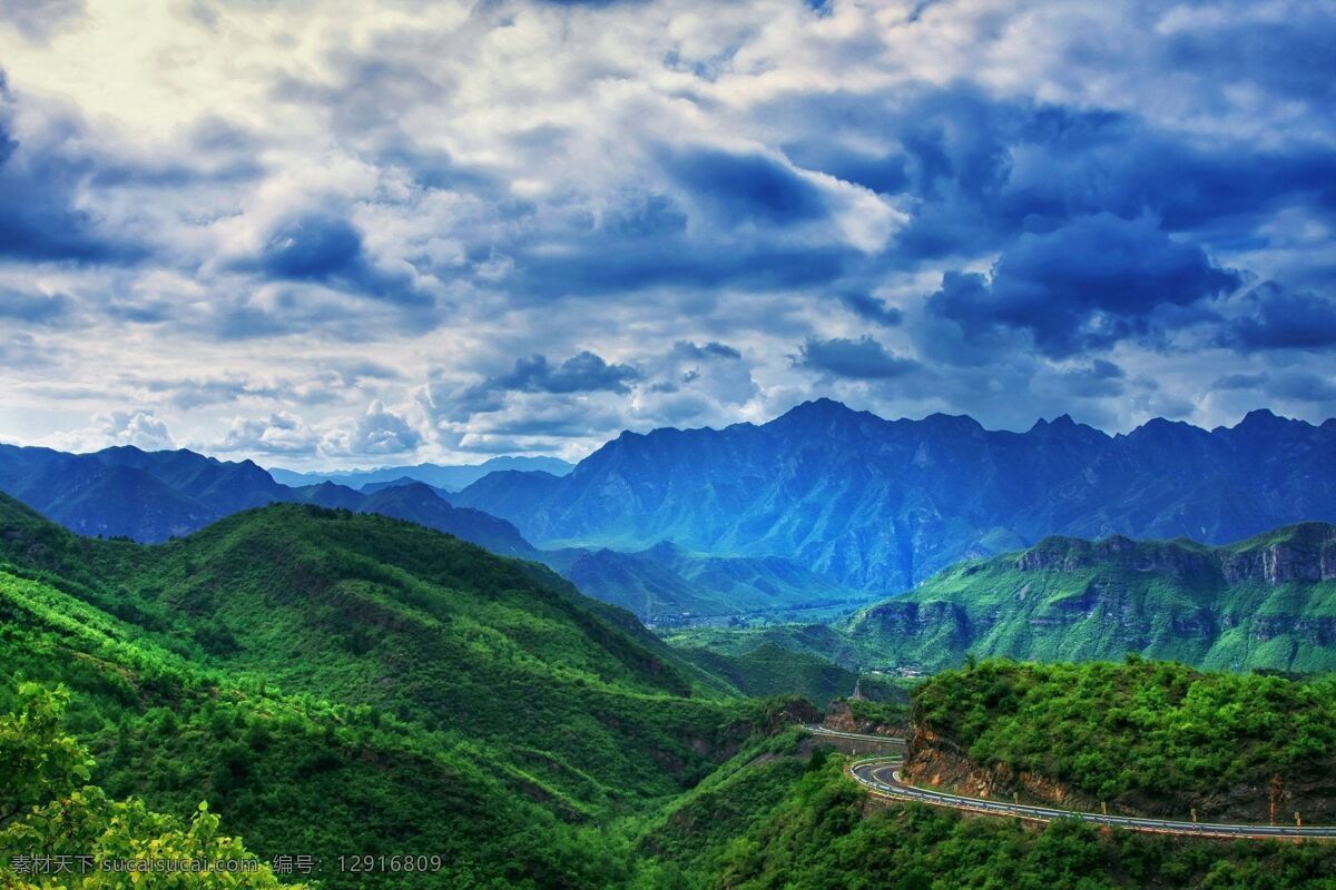 青山 峰峦美景 高峰耸立 美丽景点 旅游风景 秀美山川 山山相连 中国风景 美丽风景 蓝天白云 自然景观 山水风景