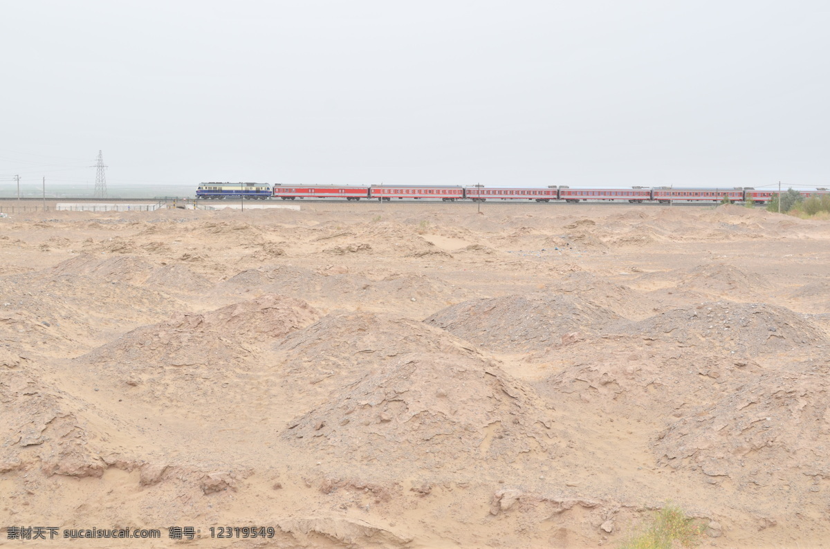 戈壁列车 戈壁滩 火车 新疆 和田 墨玉县 旅游摄影 国内旅游 白色