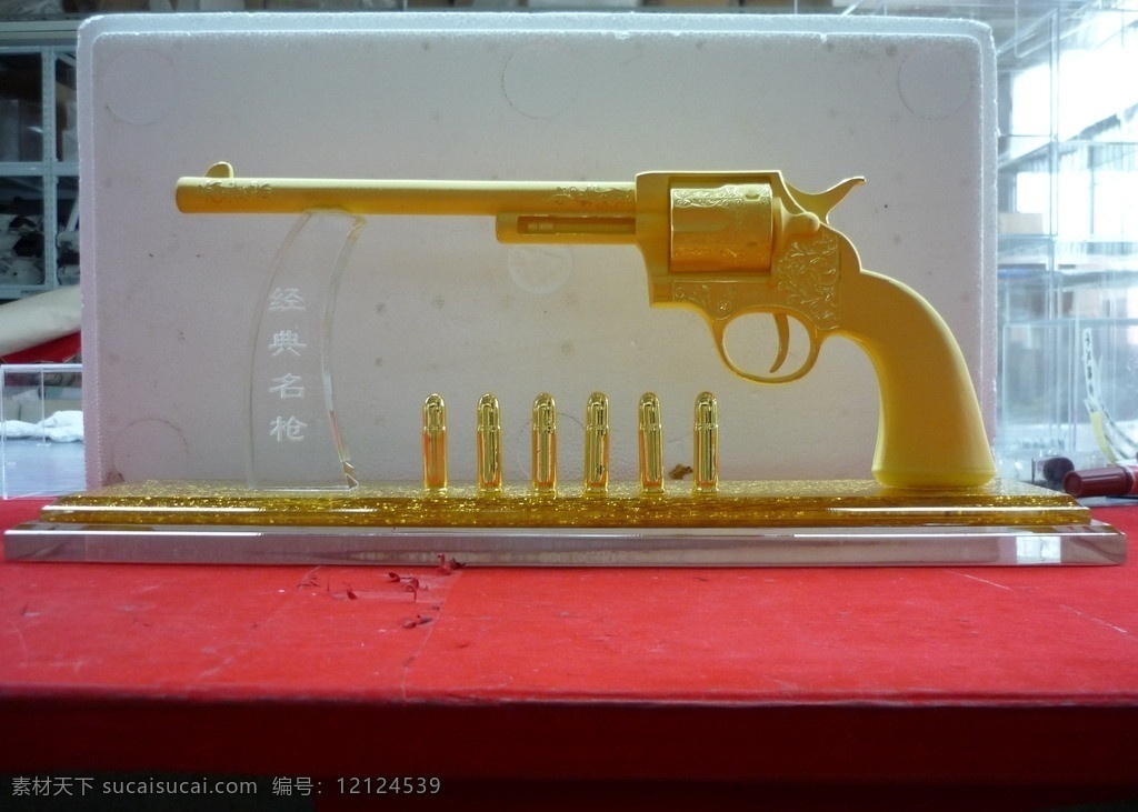 巴顿左轮手枪 黄金 金子 金色 财富 富贵 艺术品 工艺品 雕塑 雕像 手枪 金手枪 左轮 巴顿手枪