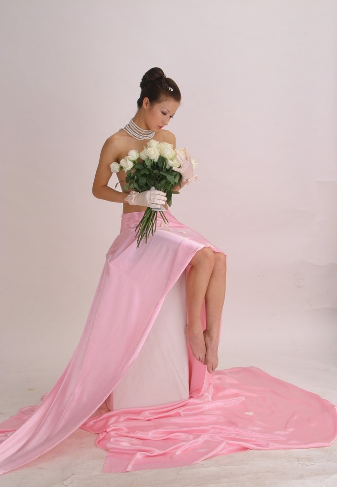 女人 写真 婚纱 样片 室内 造型 可爱 粉色 女性女人 人物图库