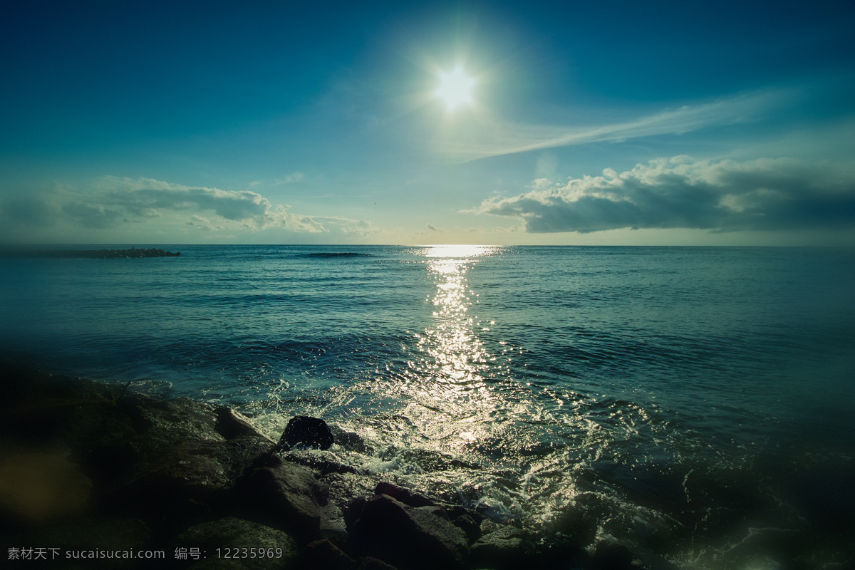 海洋风光 白云 海岸 海景 蓝天 旅游摄影 摄影图库 太阳 天空 洋风光 海礁 云彩 自然景观 自然风景 海洋景观 风景 生活 旅游餐饮