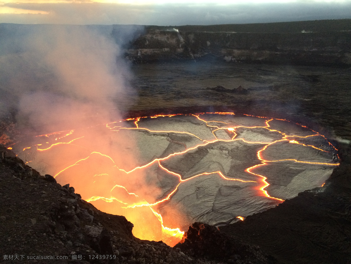 熔岩 炙热 炽热 高温 火山 活火山 死火山 火山口喷发 熔浆 炎热 火热 火山爆发 岩浆 火山喷发 火山灰 火山岩 山 高山 闪电 浓烟 地质变化 海洋 自然灾害 高空拍摄 远处拍摄 红色 黑色 风景 自然风光 自然美景 自然景观 自然风景 大自然景观
