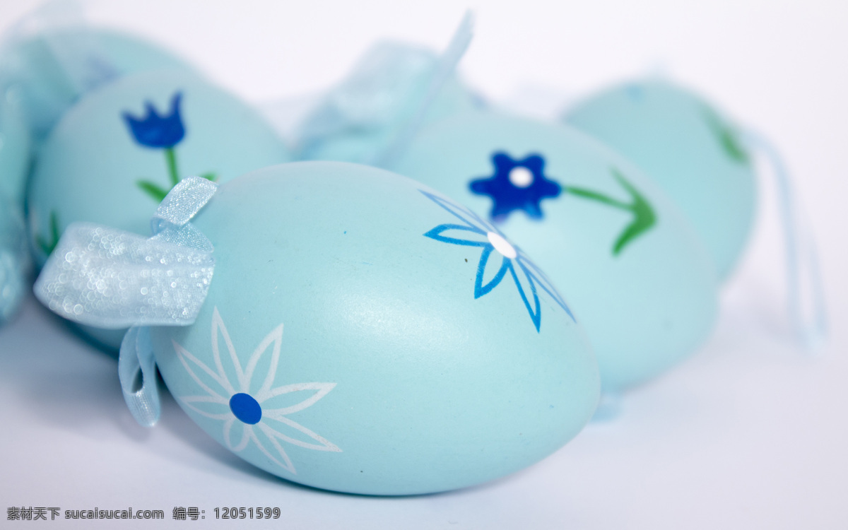 蓝色彩蛋摄影 蓝色彩蛋 复活节彩蛋 彩蛋摄影 复活节素材 复活节主题 节日庆典 生活百科 白色