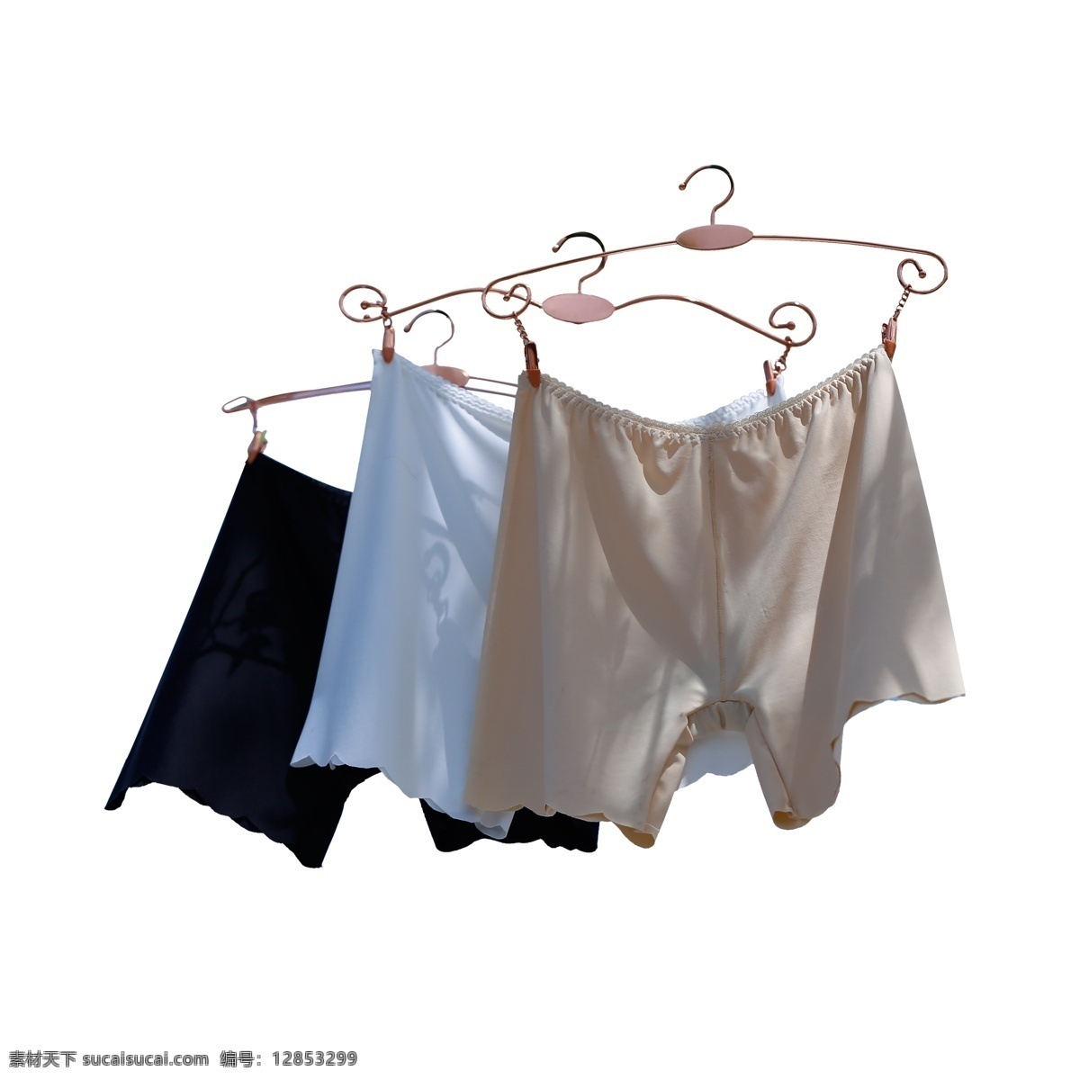 灰色 短裤 晾晒 衣服 元素 服装 钩子 悬挂 纹理 纺织 纯棉 服饰 真实 阳光 晒 杀菌 消毒