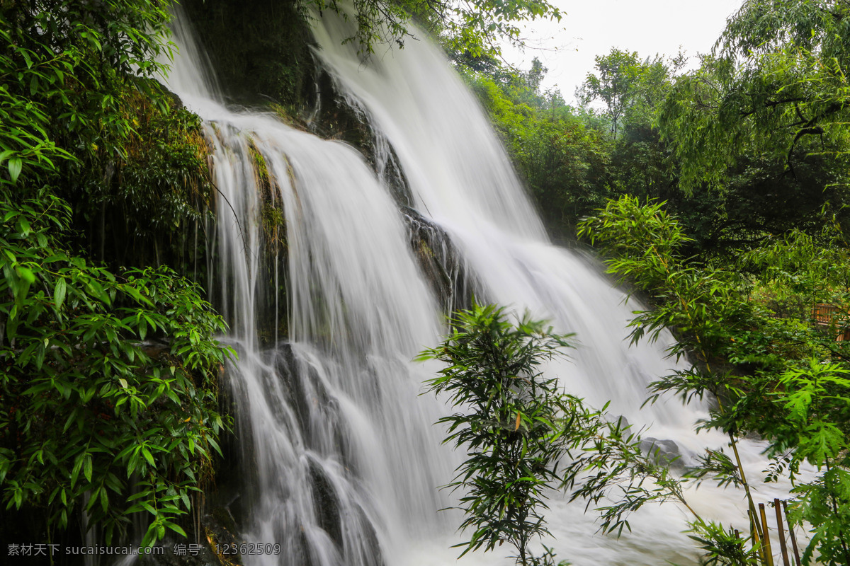 天河潭 贵州贵阳 小桥流水 山清水秀 绿树 山水 潭河 景区 溶洞 自然景观 旅游胜地 自助游 国内旅游 旅游摄影