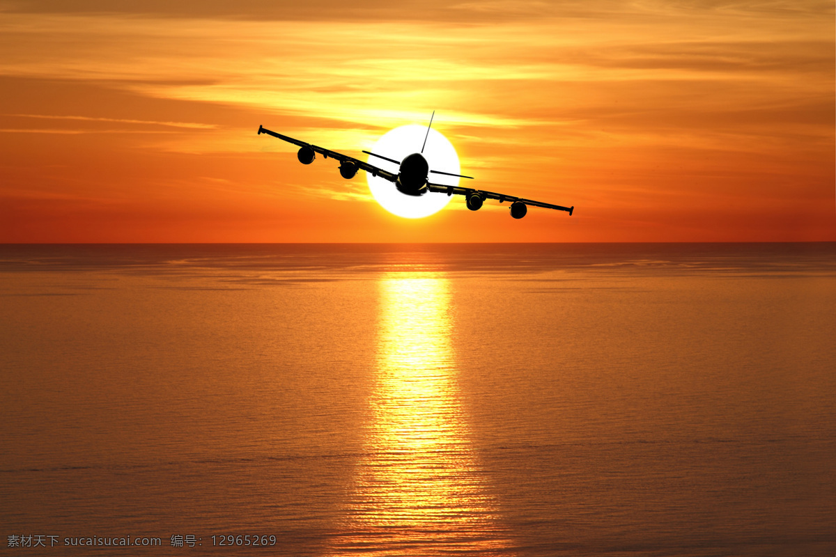 海上飞机 海上 大海 飞机 小型机 夕阳 日落 生活素材 生活百科