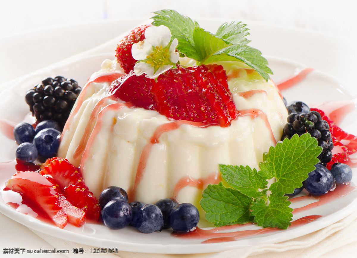牛奶水果布丁 甜品 水果 草莓 牛奶 布丁 餐饮美食 西餐美食