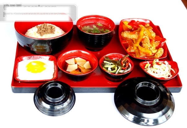鱿鱼 拌饭 餐饮 餐饮美食图库 传统美食 美食 摄影图 鱿鱼拌饭 风景 生活 旅游餐饮