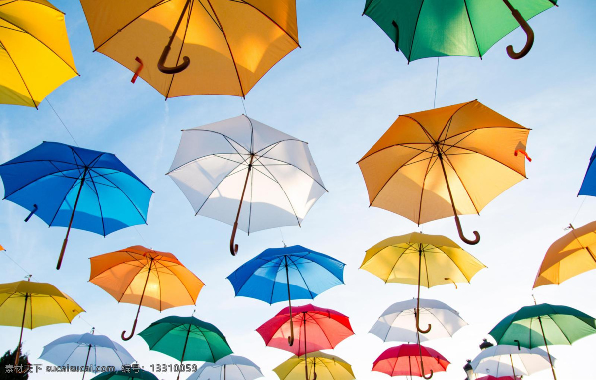 蓝天 下 彩色 伞 彩色伞 唯美背景 高清 小清新 高清大图 旅游摄影 国内旅游