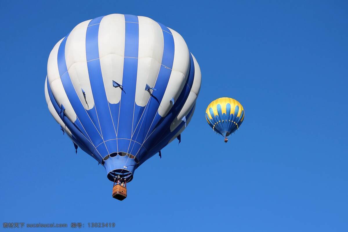 蓝白热气球 蓝色 白色 热气球 天空 背景 壁纸 自然景观 自然风景