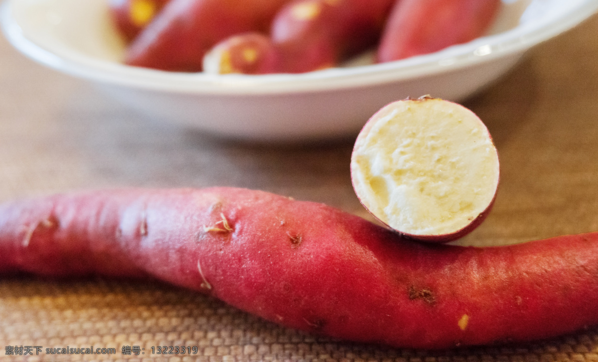 天目山小香薯 小香薯 地瓜 番薯 红色小番薯 红薯 美食 食材 原料 蔬菜 餐饮美食 食物原料