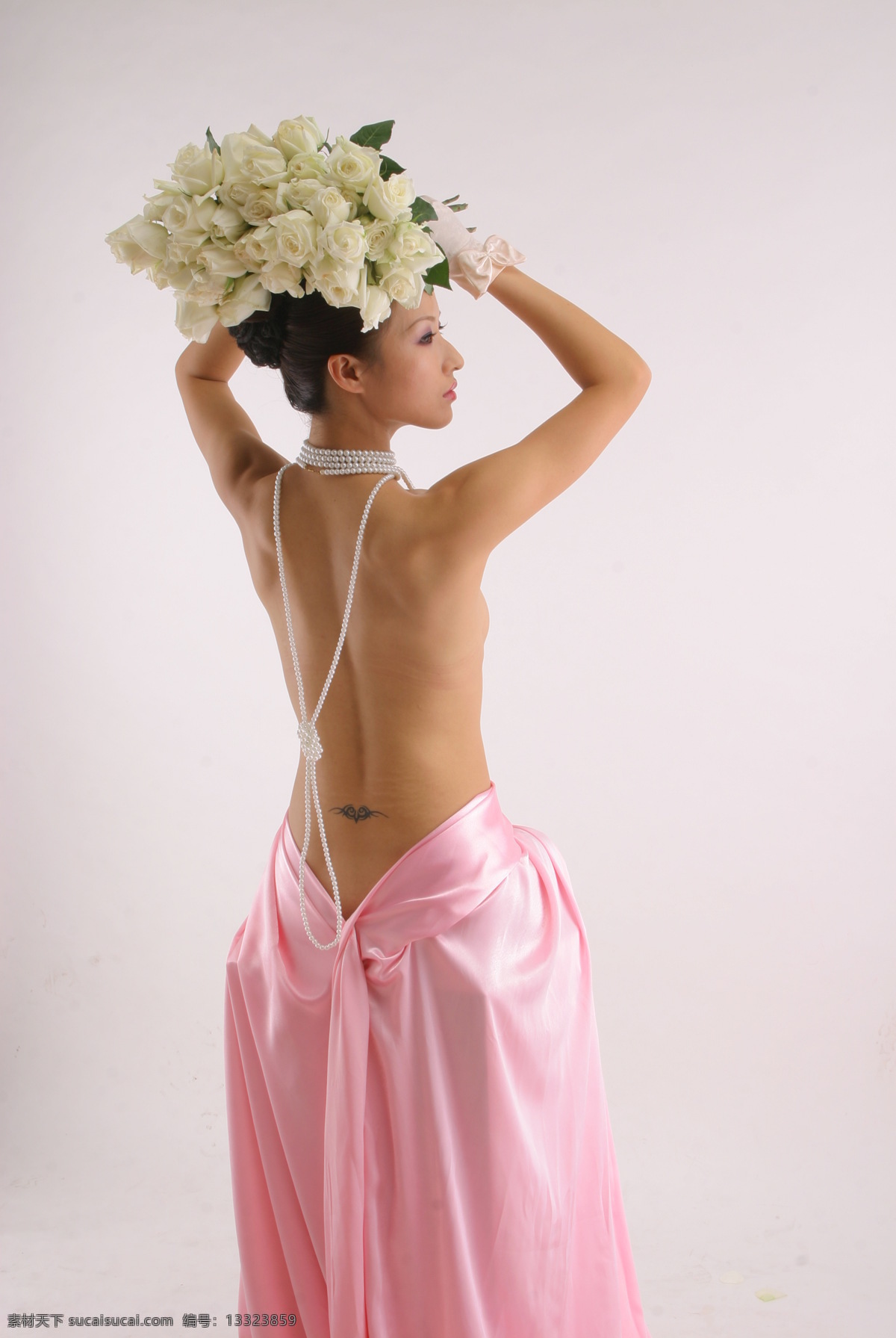 女人 写真 性感 造型 室内 模特 大方 个性 服装 花 女性女人 人物图库