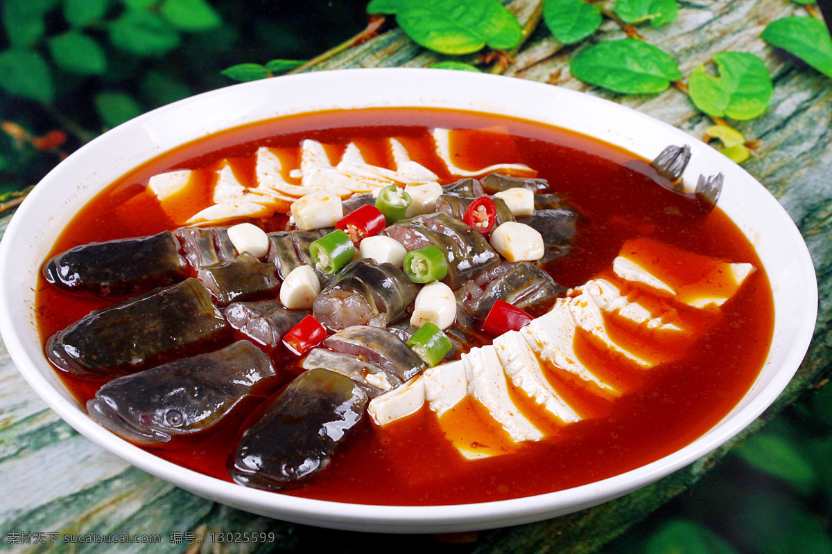 豆腐烧鲶鱼 豆腐鲶鱼 野生鲶鱼 红烧鲶鱼 仔鲶豆腐 鲶鱼炖豆腐 黄焖活鱼 豆腐炖鲶鱼 豆腐烧仔鲶 鲶鱼菜豆腐 老豆腐炖鲶鱼 干锅黄焖鱼 鲶鱼烧豆腐 菜品图 餐饮美食 传统美食