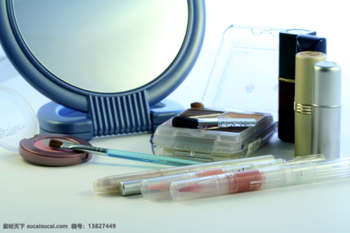 化妆品 唇膏 粉刷 化妆盒 睫毛膏 口红 眼影 指甲油 腮红